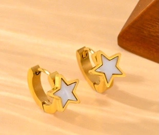 A niche design sense titanium steel bracelet with a heart butterfly element, a unique and individualistic double-layer jewelry, an Instagram influencer accessory detail image 14