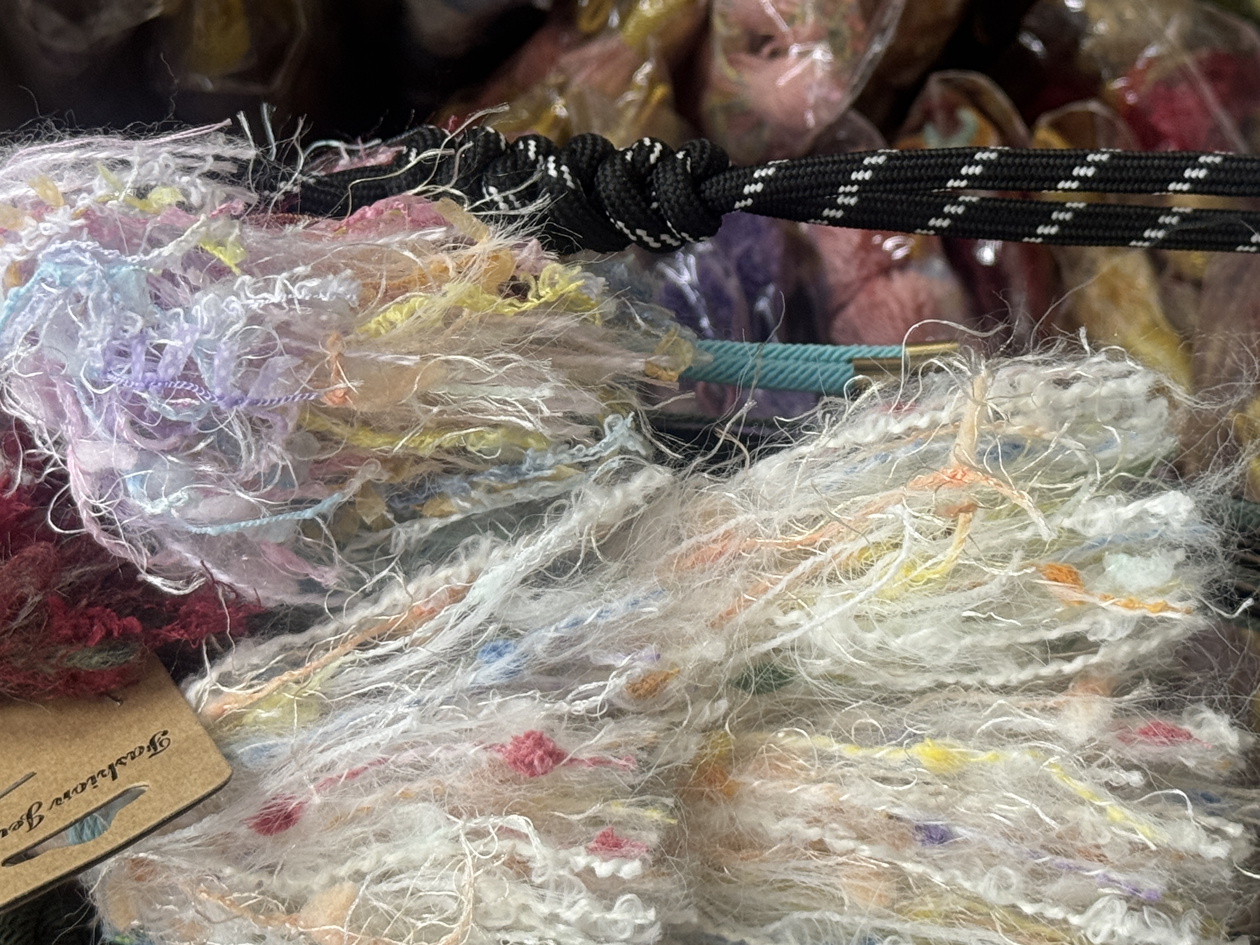 DIY handmade jewelry accessories with sky beads, hanging ropes, wax threads, Korean silk and elastic threads. Multiple colors to choose from Application Scenario
