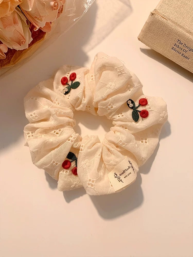 In 2025, a new Korean-style hair tie, hair band, large intestine hair band, and hair accessory - simple and versatile for girls. Large intestine hair band Item Picture