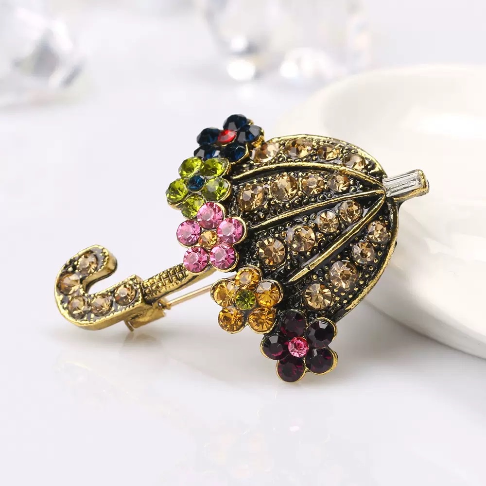 Umbrella brooches, retro clothing accessories, cross-border cartoon brooches detail image 3