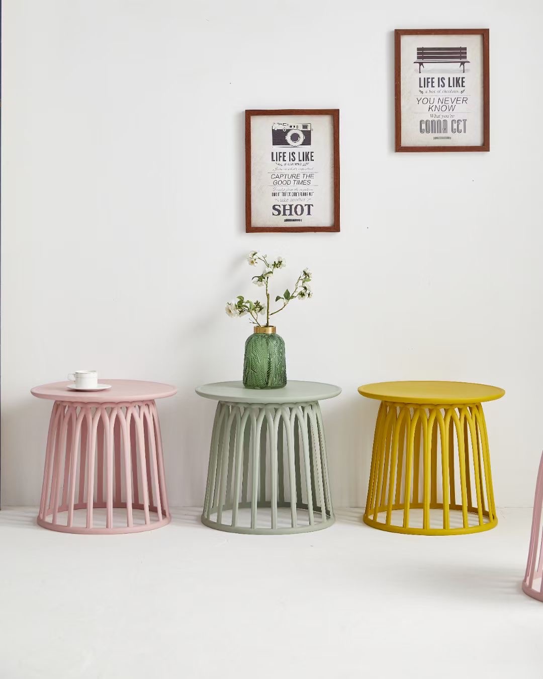 北欧时尚茶几全塑料 适合室内室外多用途产品图