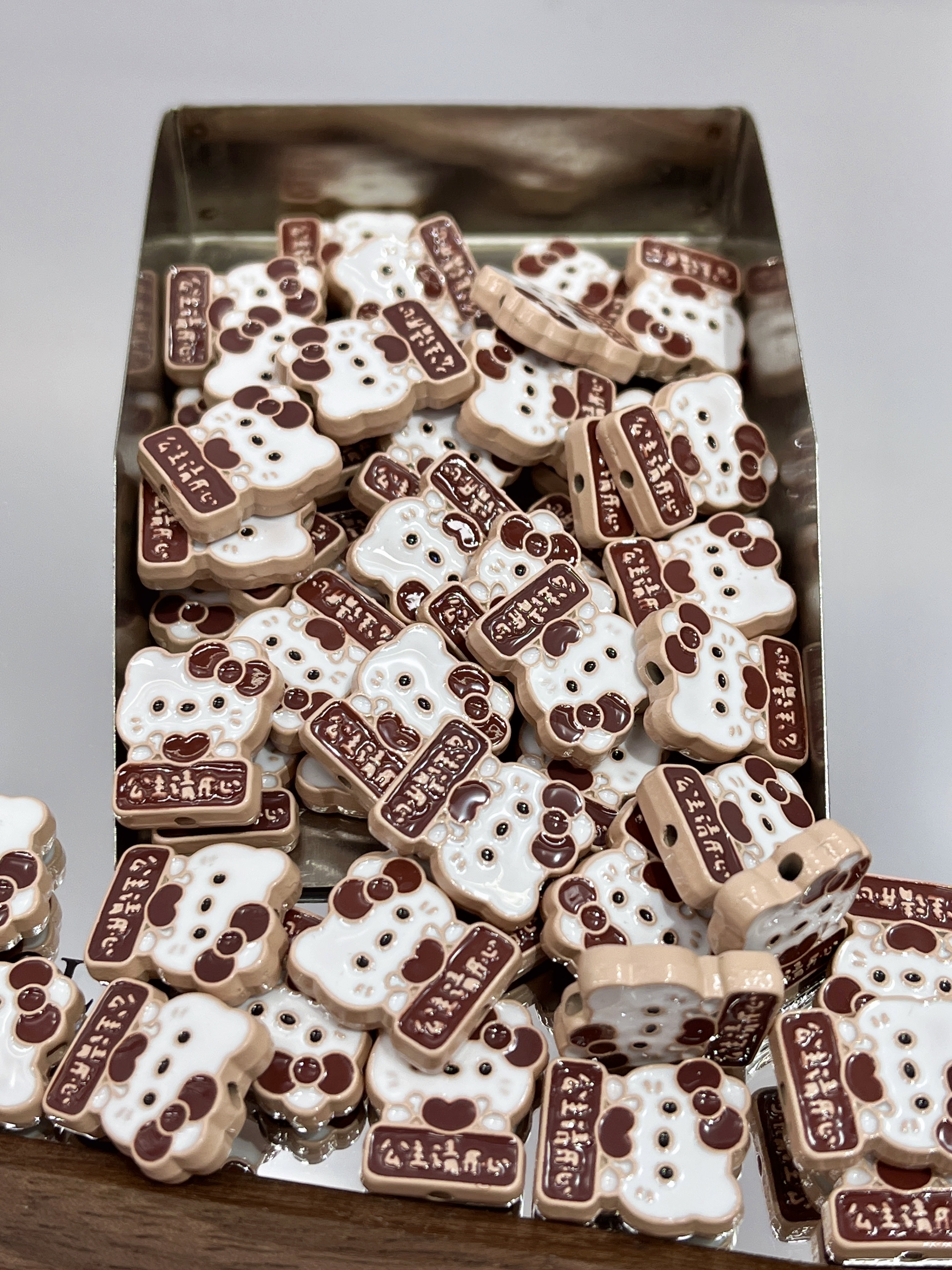 The new coffee-colored heart-shaped accessories of the Meilade color series are selling well in the domestic trend of foreign trade. DIY accessories include necklaces, bracelets and earrings detail image 4