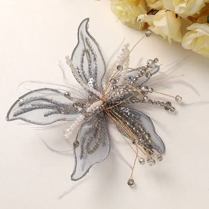 Original design wedding accessories, handcrafted white lace flowers, fairy-like feather borders, bride's photo studio and makeup head Application Scenario