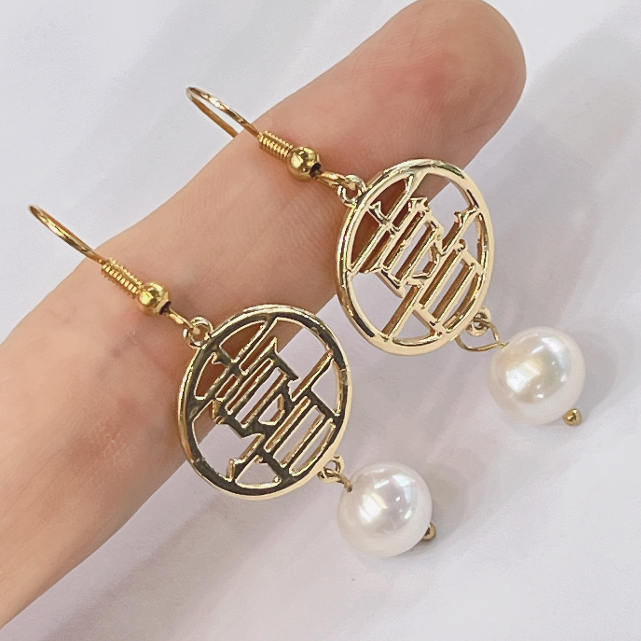 Yunyi Shijia Pearl Earrings with the character "Xi" for wedding jewelry wholesale and in stock Specification image