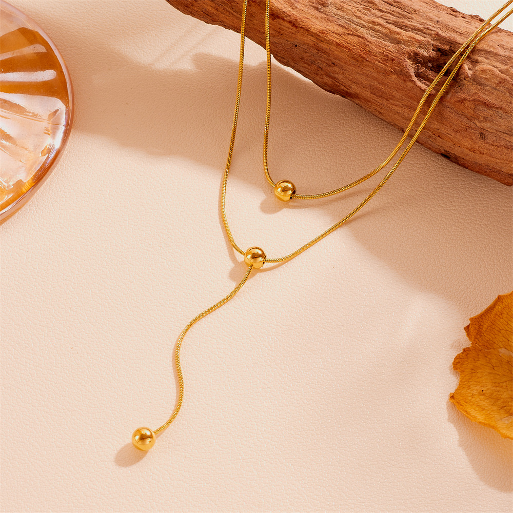 Fashionable design sense stainless steel titanium steel necklace tassel for women, stainless steel non-fading steel ball square tassel necklace Item Picture