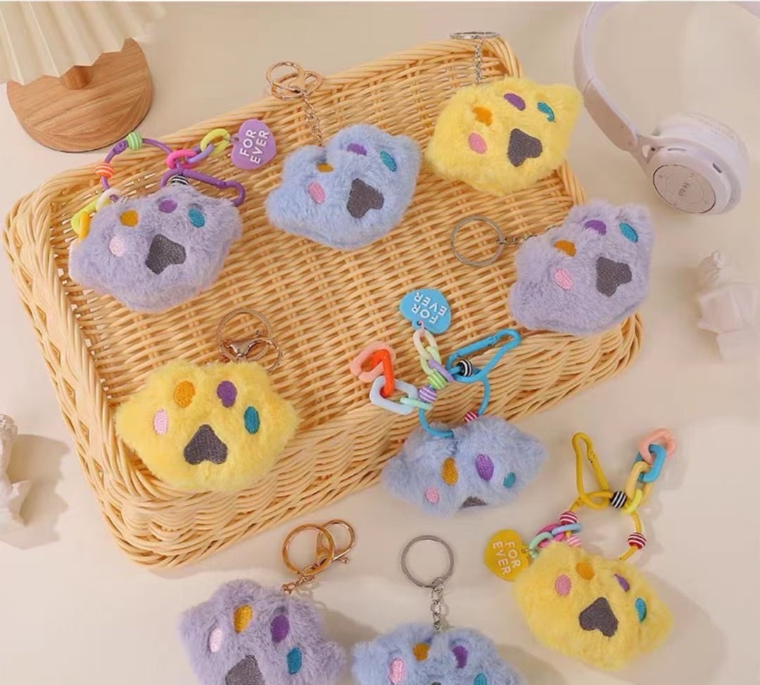 小熊公仔玩偶钥匙扣星星人卡皮巴拉毛绒玩具吱吱叫萌趣挂件儿童礼物