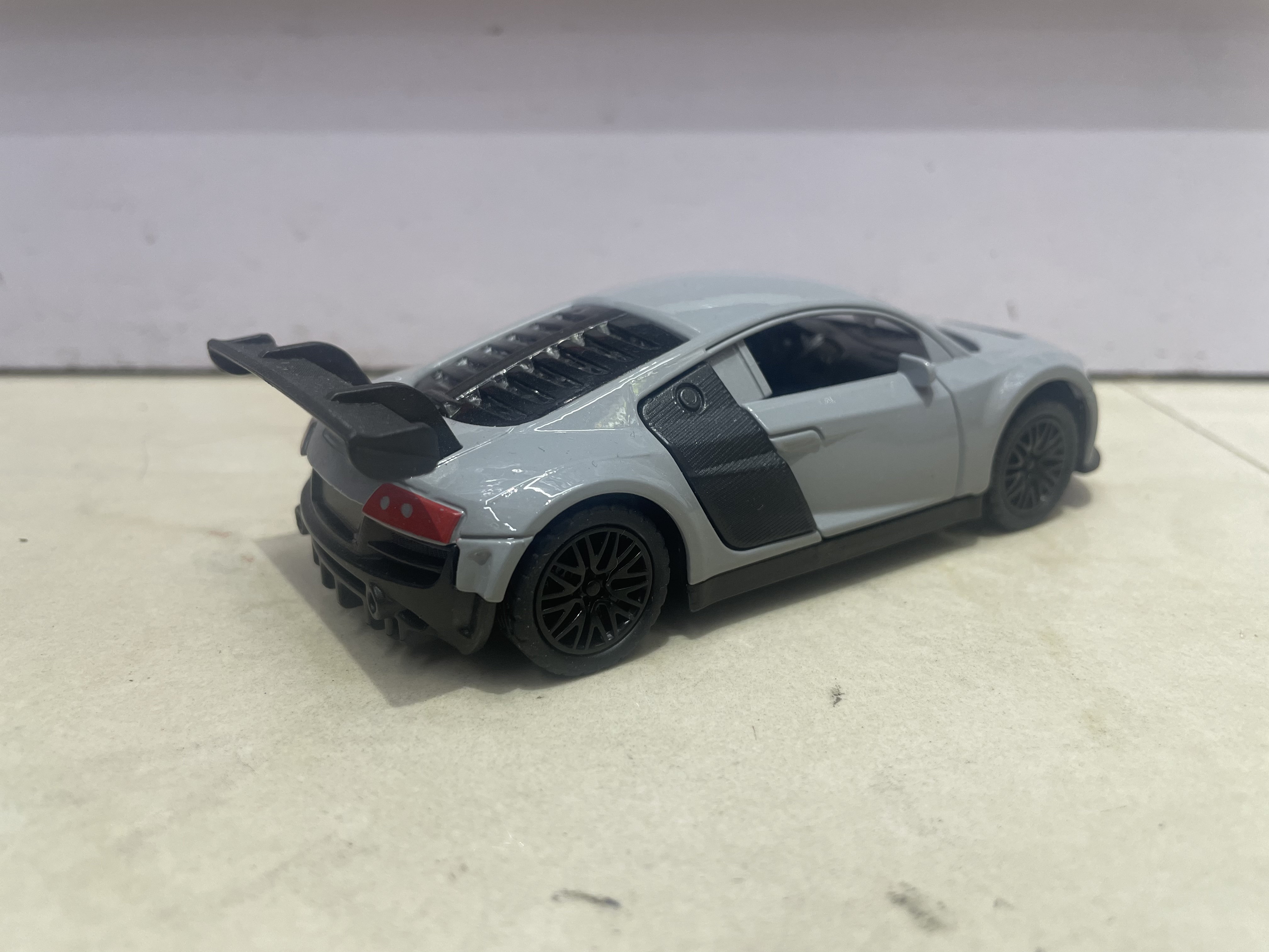 1:32合金车模型（没灯光音乐）详情图5