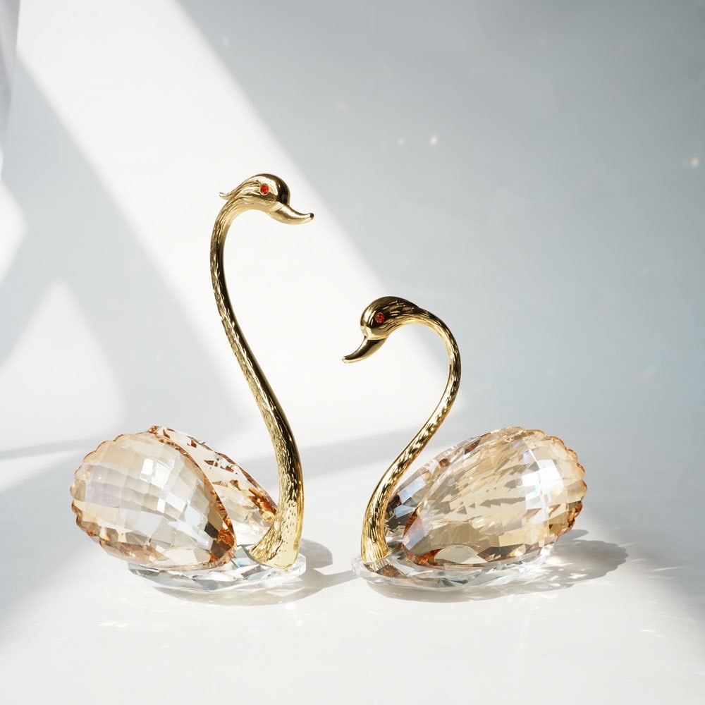 Crystal amethyst ornaments, crystal money tree square beads, Dubai perfume bottle decorations, home furnishings detail image 3