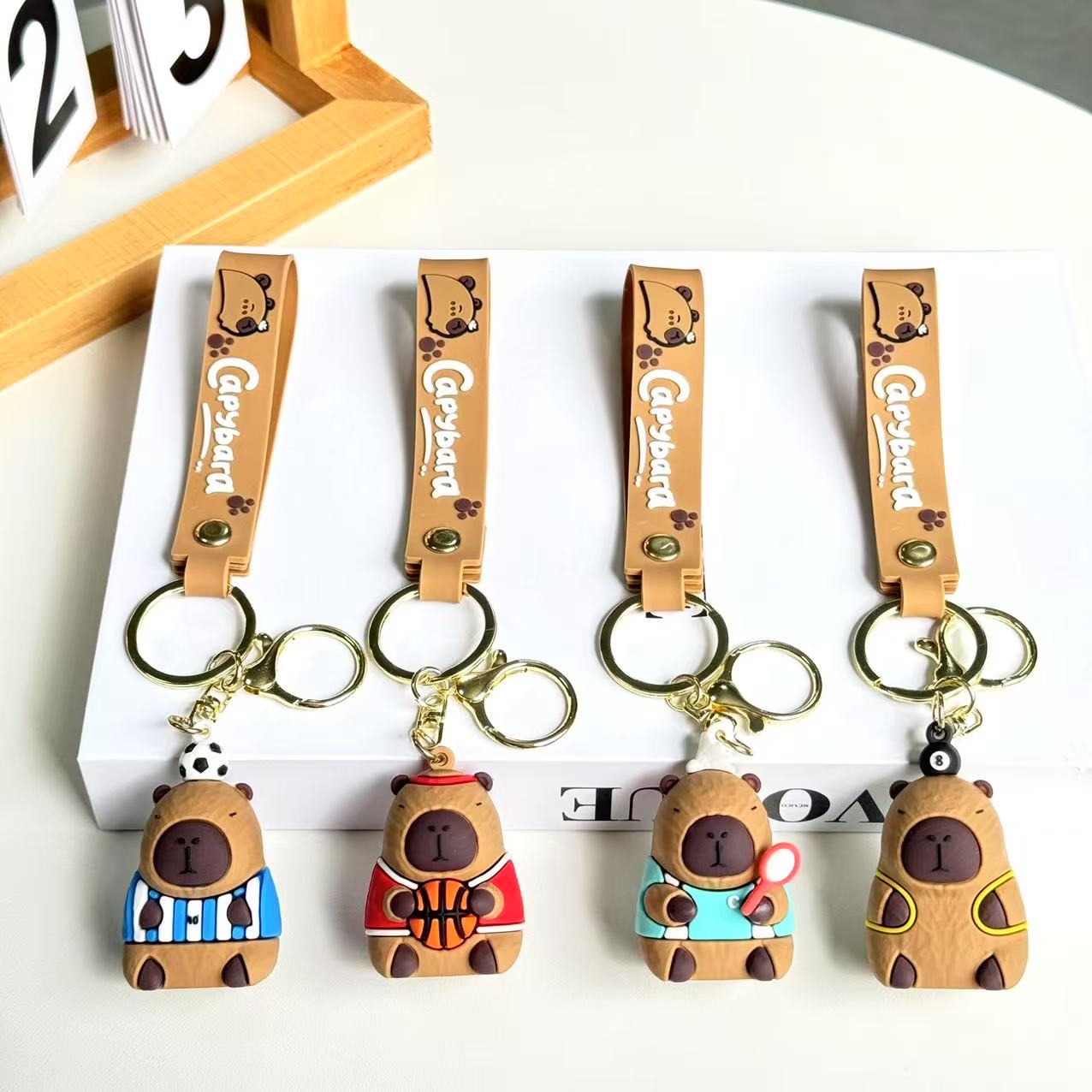 新款卡皮吧啦钥匙扣饰品钥匙扣配件可爱卡通挂件礼品软胶公仔批发