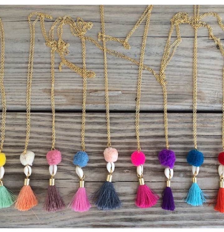 创意毛球钥匙扣复古民族风棉线流苏包包挂件手工编织欧美挂饰批发 国际站 亚马逊 跨境电商火爆单品项链项链