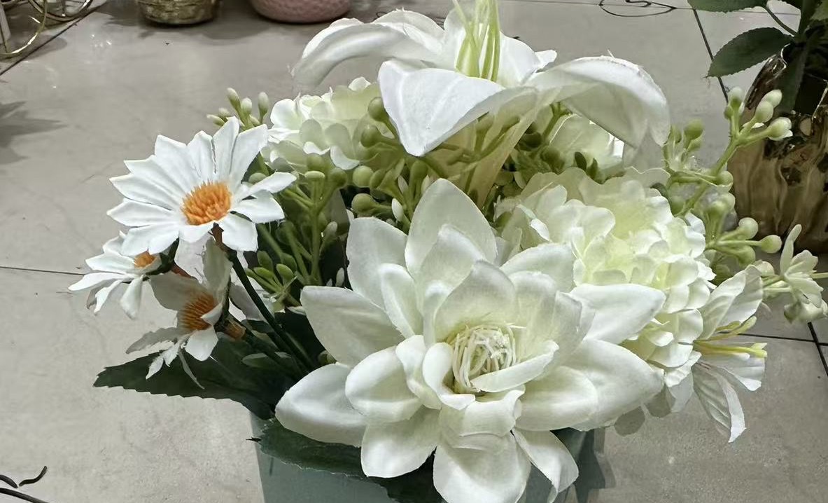 拉菲草人造石头情人节红色户外仿真藤条编织材料装饰用品情人节红色产品仿真花 仿真盆景