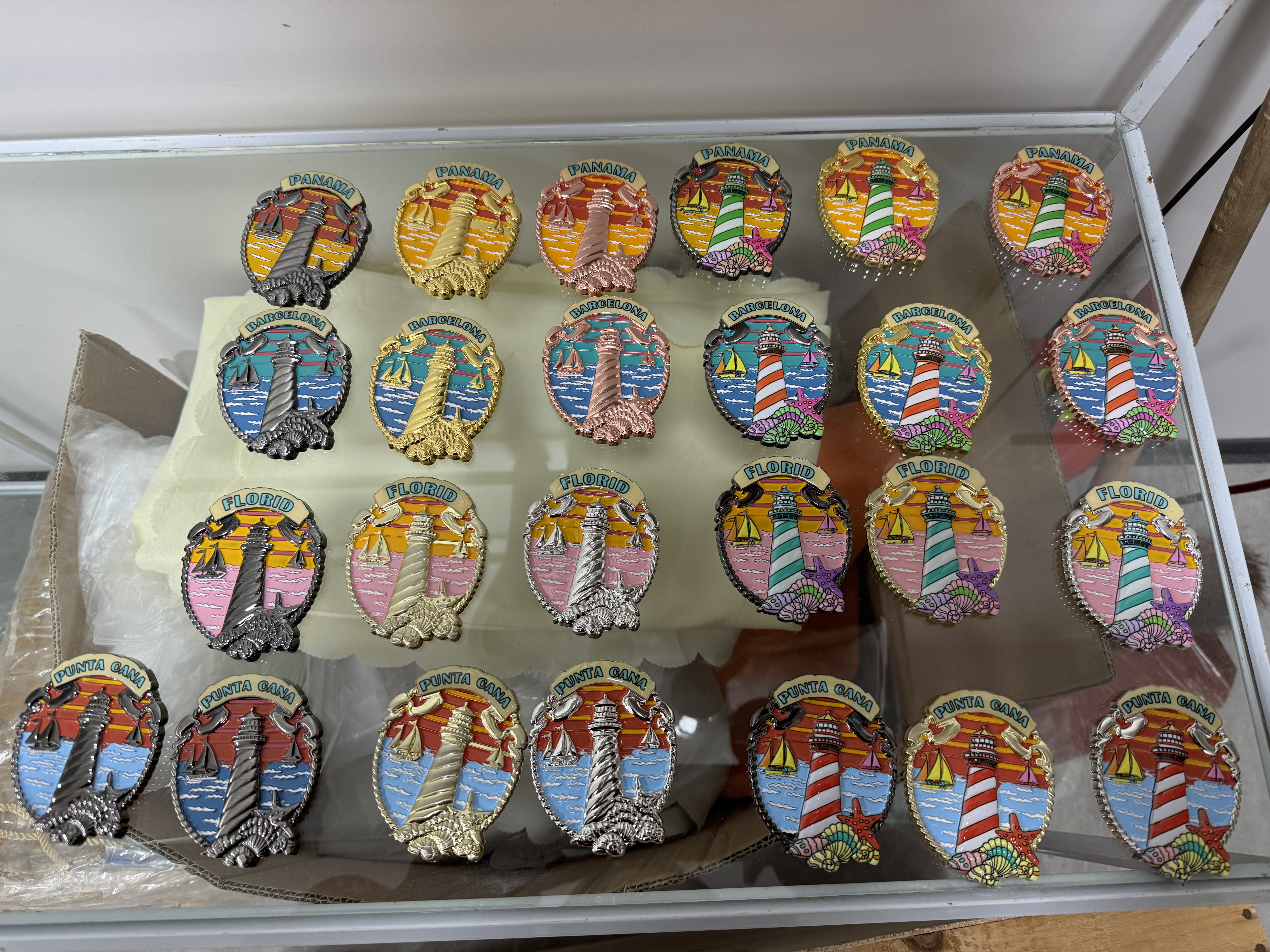 加厚合金冰箱贴   热销款  都可定制  新颖美观