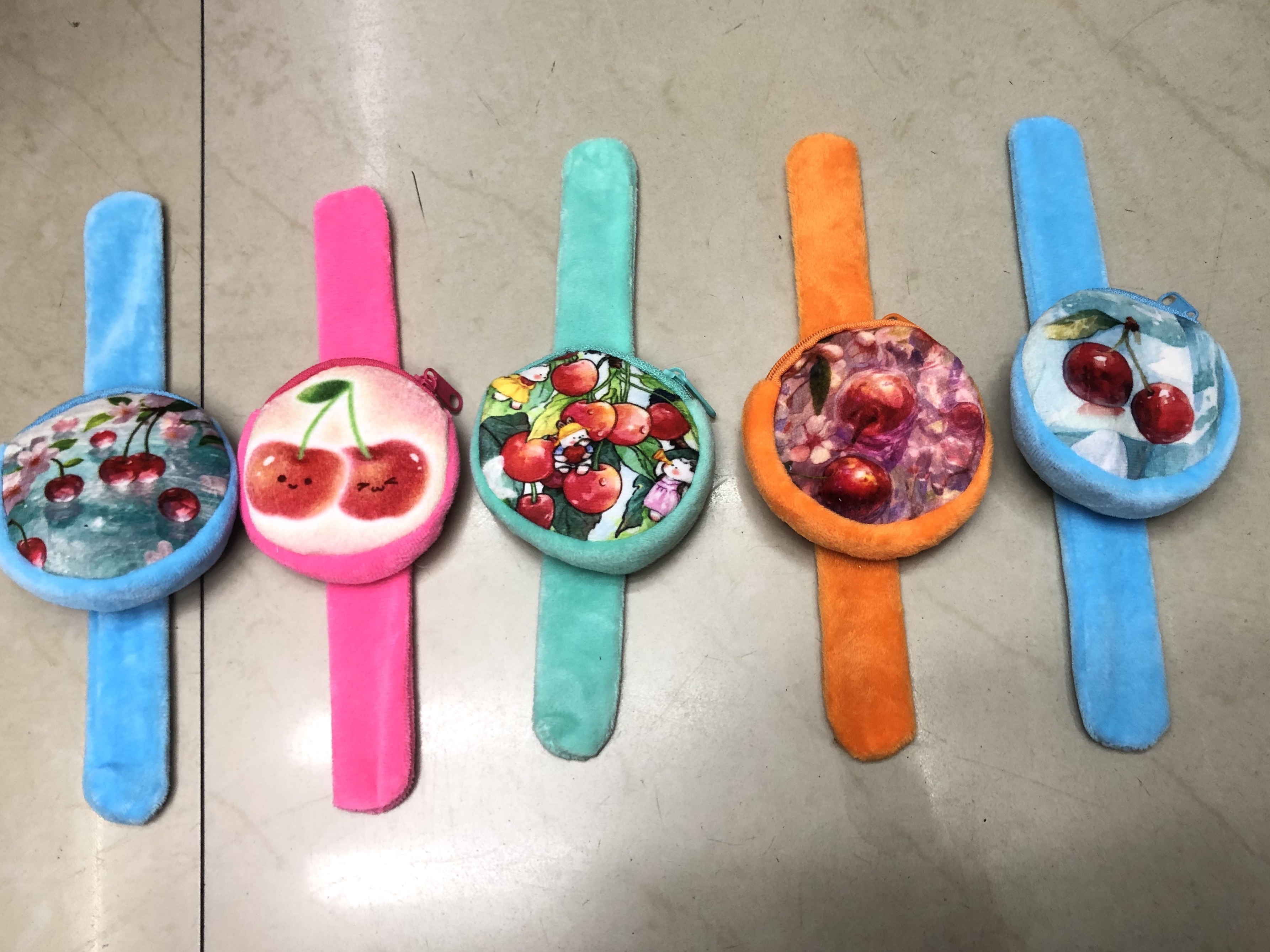 毛绒水果系列零钱包啪啪圈毛绒玩具玩偶