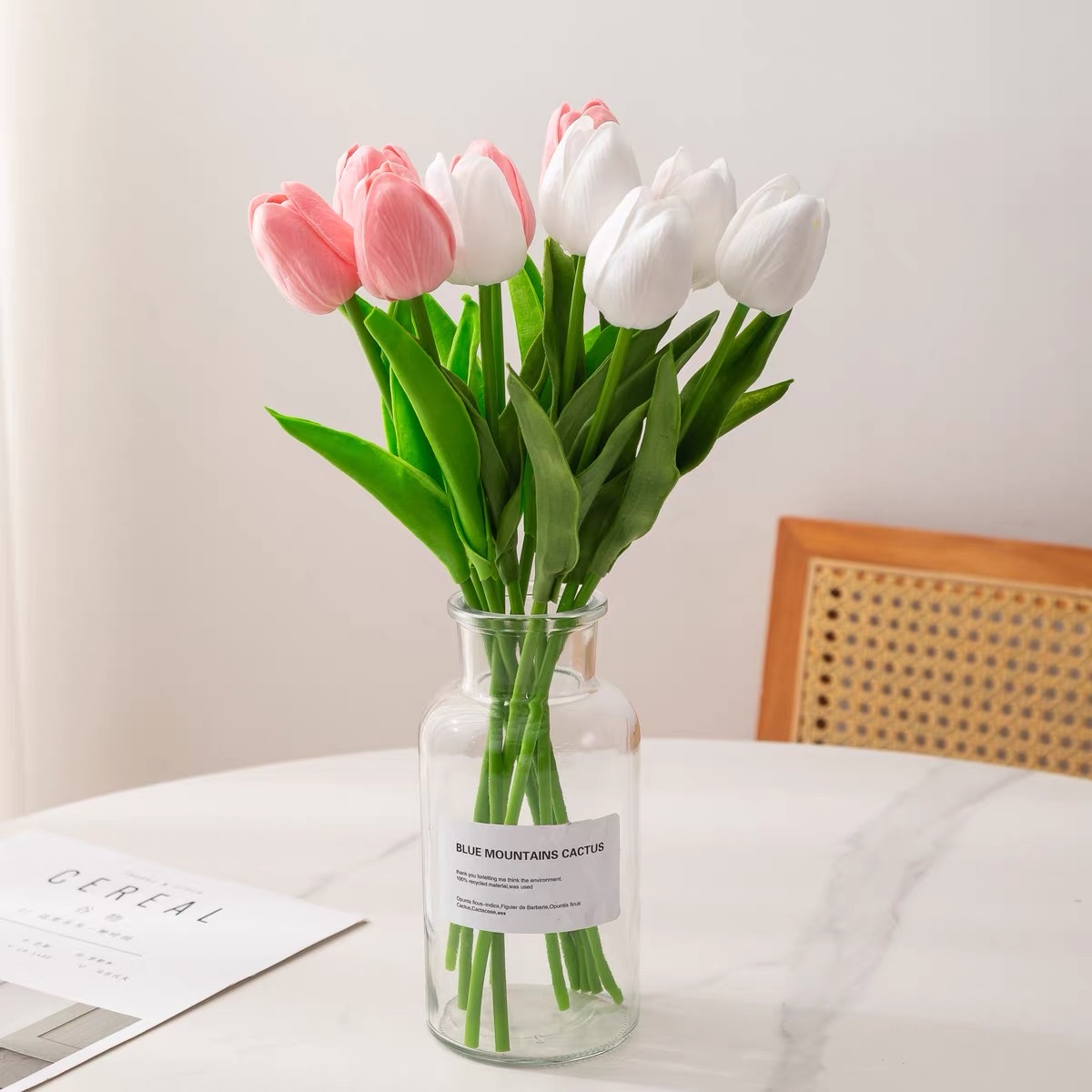 Artificial tulip ins-style living room dining table ornaments, artificial flower decorations, dried flower bouquets, photo shoots, flower shooting props, pu flower bouquets, artificial flowers detail image 4