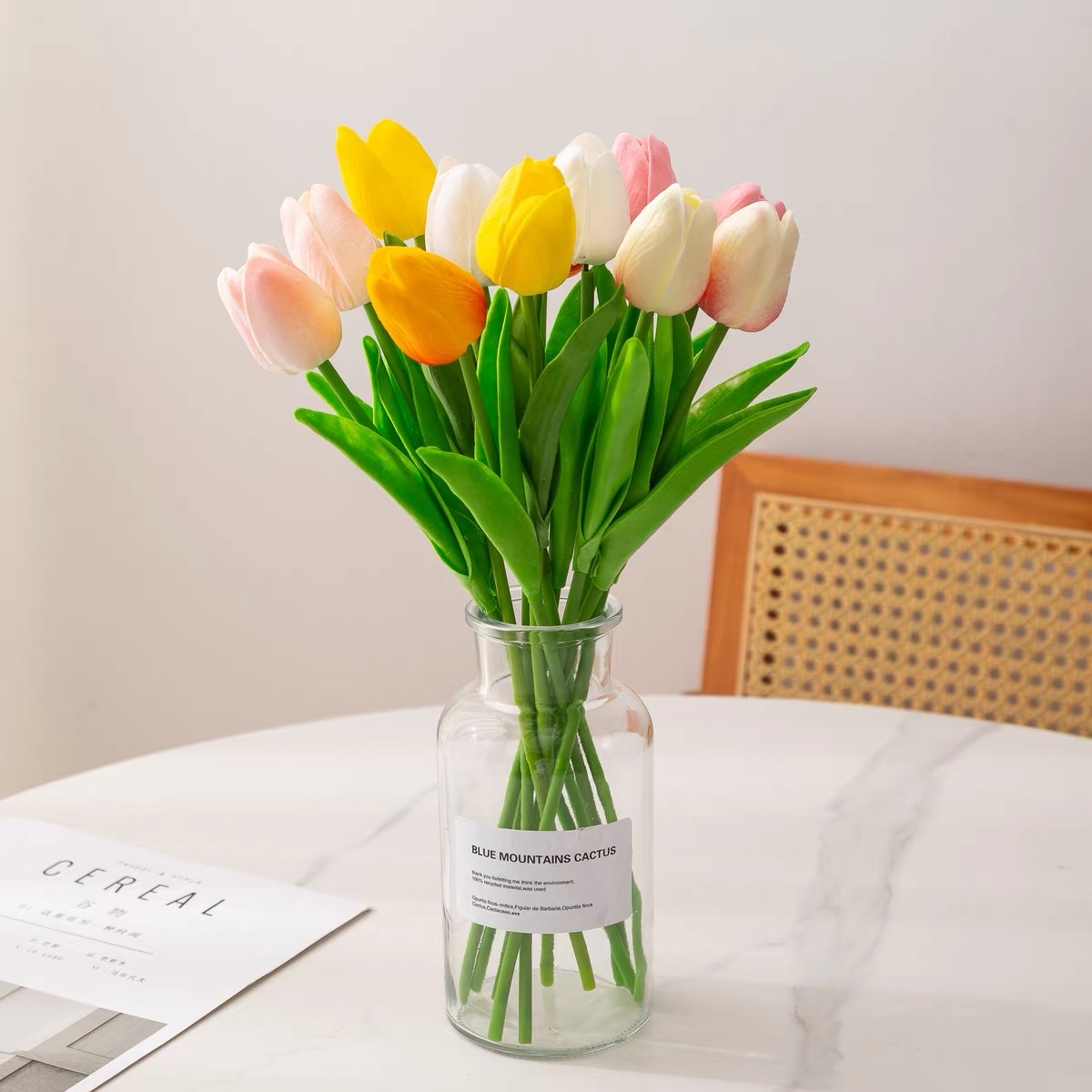 Artificial tulip ins-style living room dining table ornaments, artificial flower decorations, dried flower bouquets, photo shoots, flower shooting props, pu flower bouquets, artificial flowers detail image 5