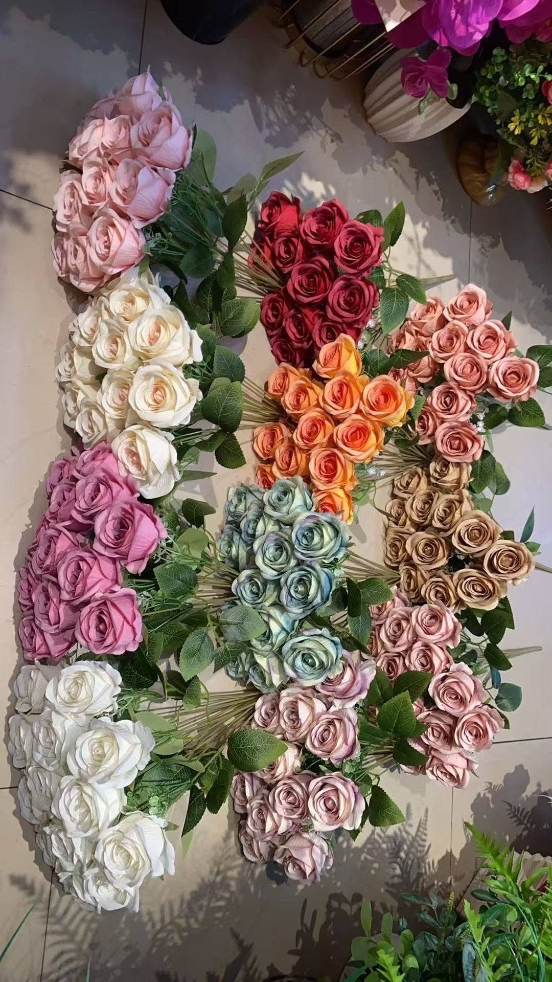 13杈把束玫瑰Y，长度41cm，共13杈，13朵花，直径6cm，35片叶子，配件若干