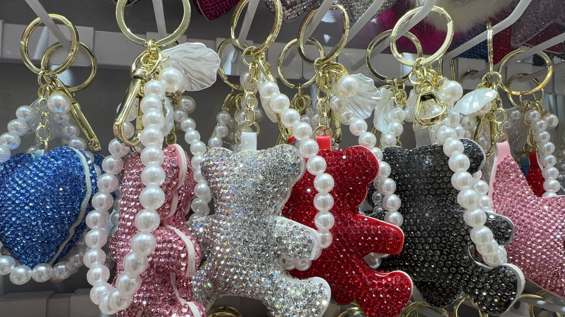 Full diamond keychains, exquisite keychains, handcrafted keychains Specification image