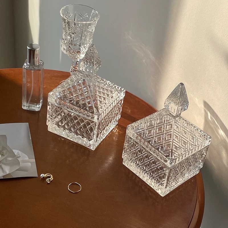 Glass beads, transparent large-hole crystal glass bottles with artificial flower inserts, decorative items and handicrafts