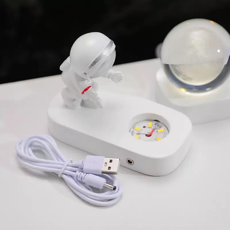 Astronaut Starry Sky Crystal Ball Night Light Specification image