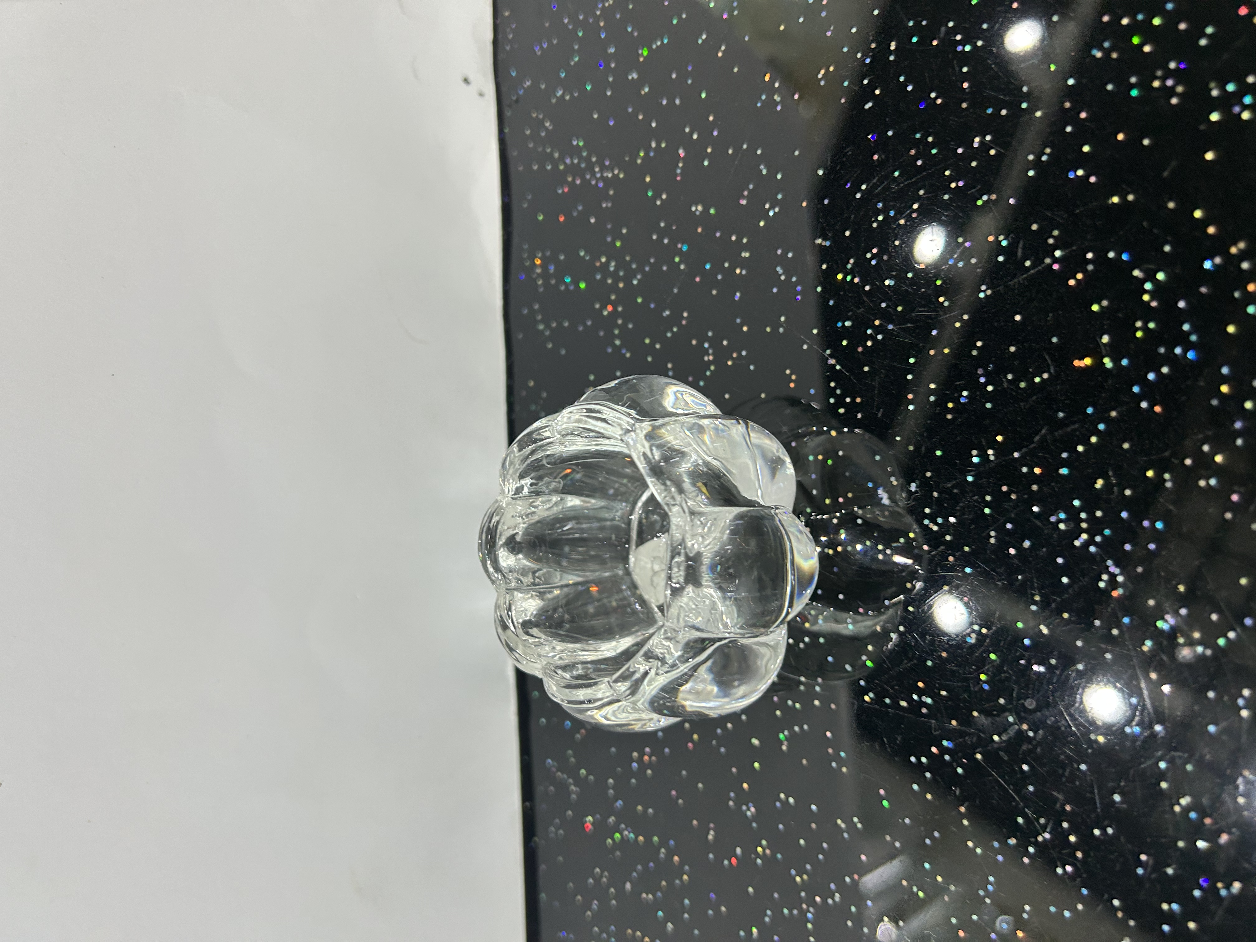 Glass candlestick, lotus-shaped Buddhist item, glass wax table details Picture