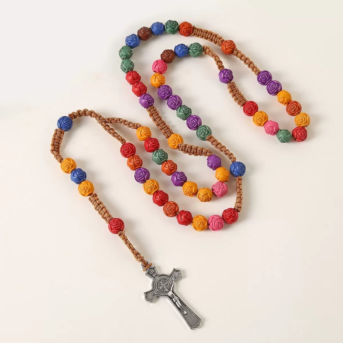 彩色十字架玫瑰念珠项链10mm塑料圣餐编织圣诞节跨境饰品批发白底实物图