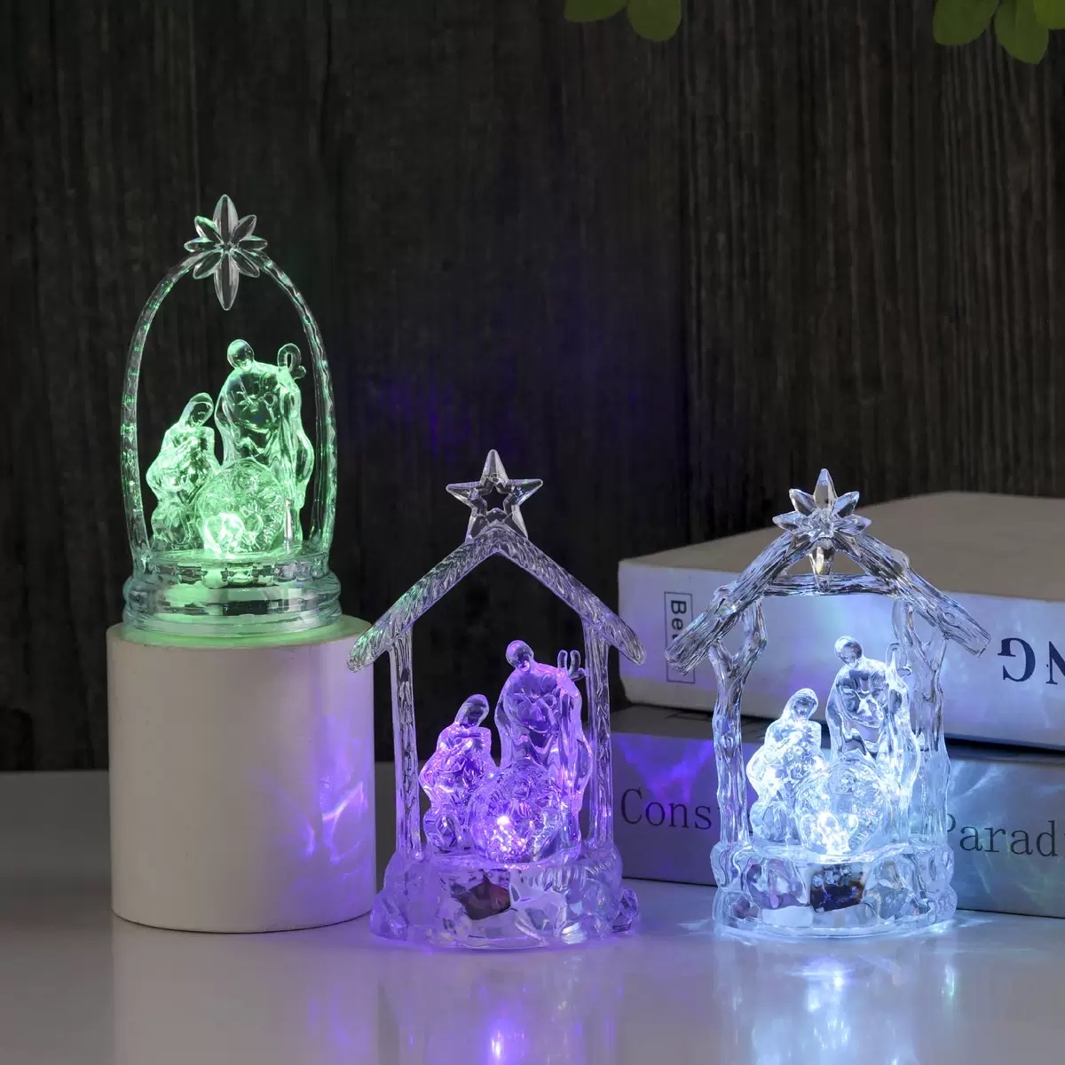 "Creative Birth Theme decoration: A family of three manger set of crystal transparent seven-color night lights. details Picture