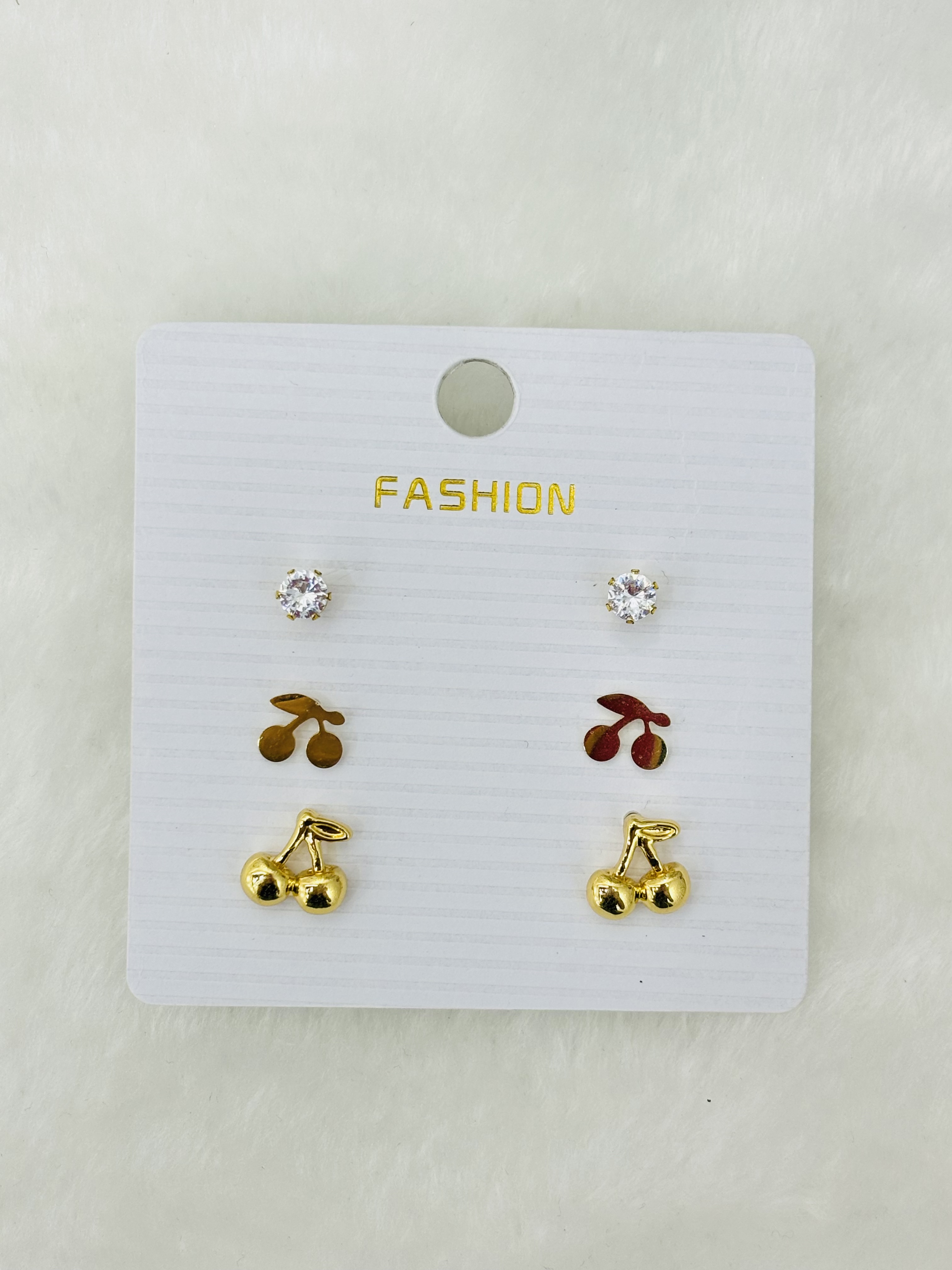 饰品耳饰耳钉 合金耳钉 珍珠耳环简约气质百搭优雅女款时尚耳饰品 防过敏 日常穿搭必备款 经典款