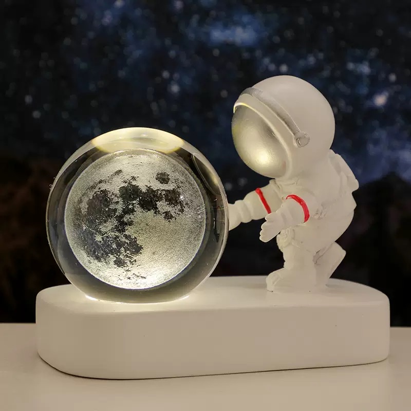 Astronaut Starry Sky Crystal Ball Night Light Application Scenario