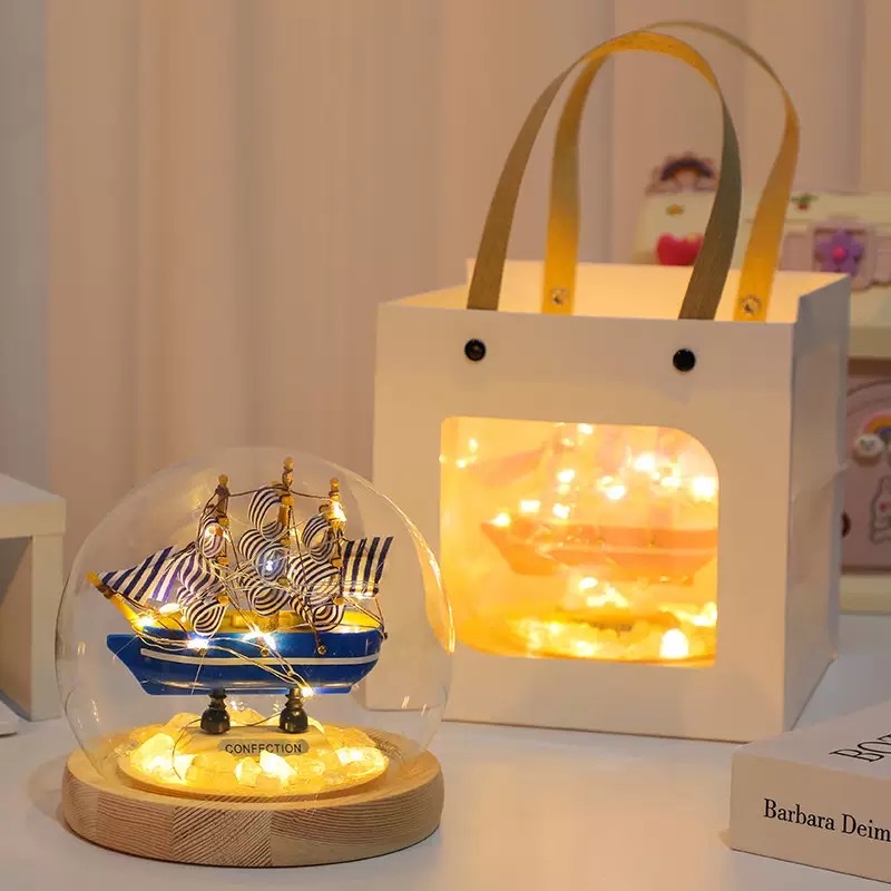 Small sailboat and night light ornaments Application Scenario