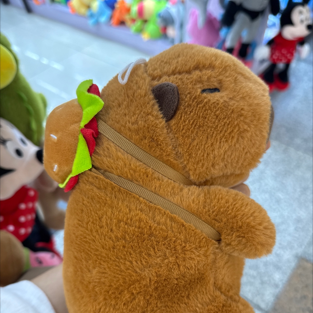 卡皮巴拉小熊公仔玩偶钥匙扣毛绒玩具