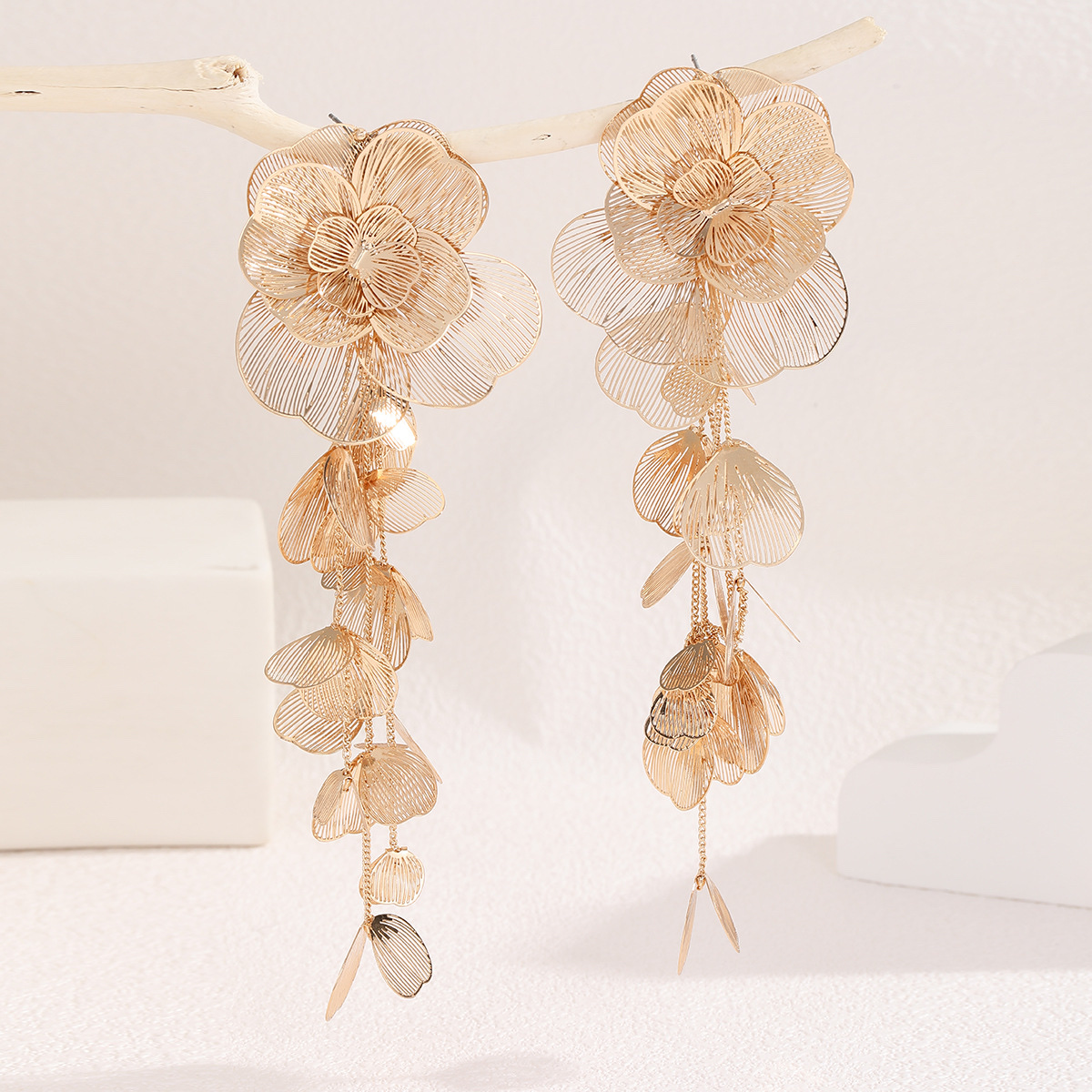 欧美流形蝴蝶树叶金属感冷淡风重手工飘逸婚庆走秀潮女耳环现货批 耳饰