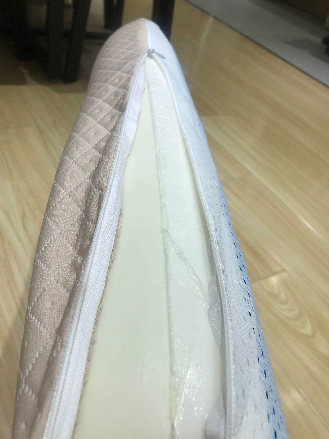 厂家直销爆款记忆枕床上用枕头舒适旅行便携枕凝胶大面包记忆枕