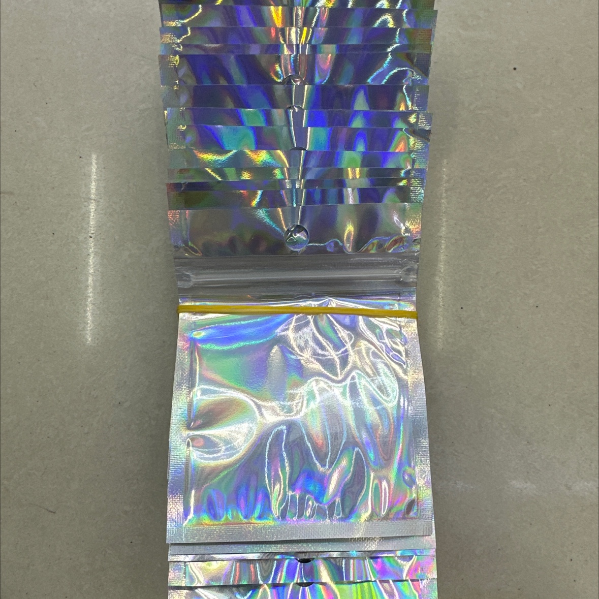 镭射袋，彩色袋，饰品袋，三边封袋，耳环袋