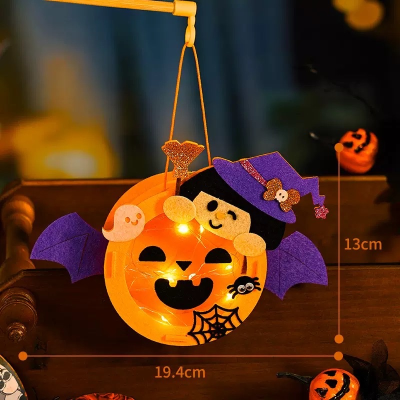 Halloween children's handmade diy lanterns, hand-held luminous pumpkin lanterns, kindergarten atmosphere decoration props Application Scenario