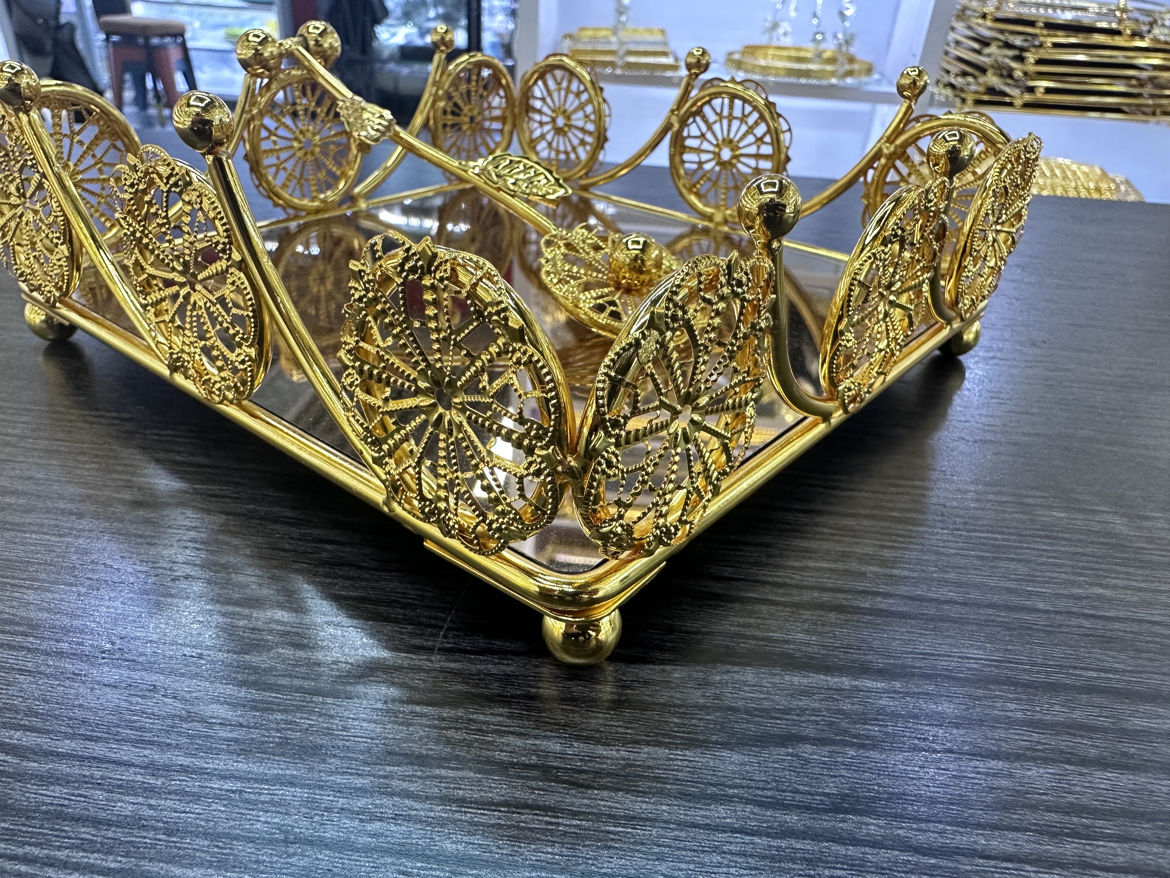 Creative ironwork napkin holder, tissue storage box, living room, home, bedroom, Western dining room, square flat paper, tissue holder, Middle East details Picture