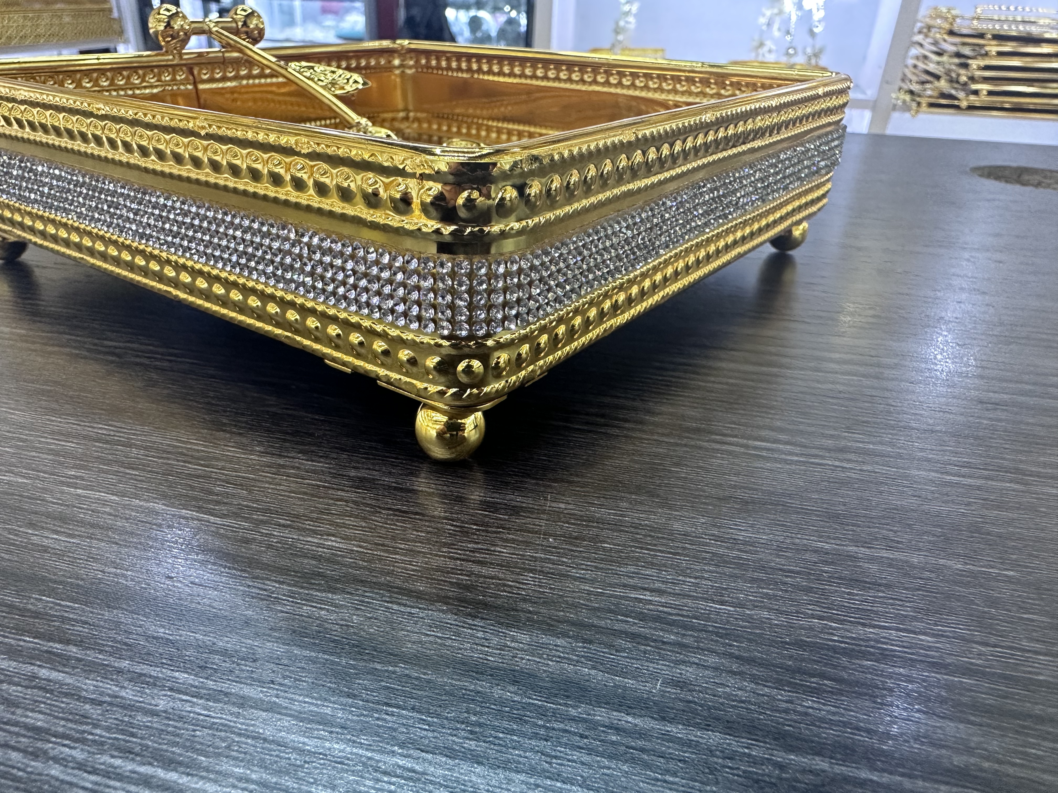 Creative ironwork napkin holder, tissue storage box, living room, home, bedroom, Western dining room, square flat paper tissue holder Specification image