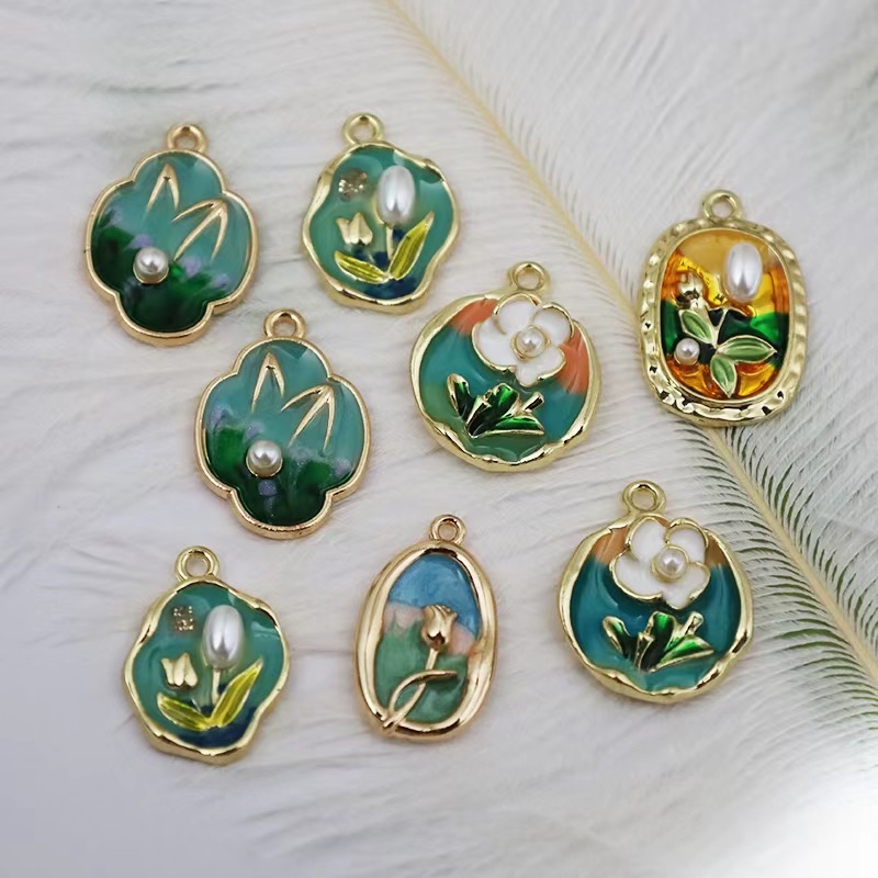 In 2025, trend-setting accessories are made of oil-dripping zinc alloy for export, featuring butterfly, dragonfly and leaf styles. diy diamond-encrusted color-retaining bracelets, earrings and hair accessories are versatile, fashionable and new, trendy and personalized clothing accessories Application Scenario