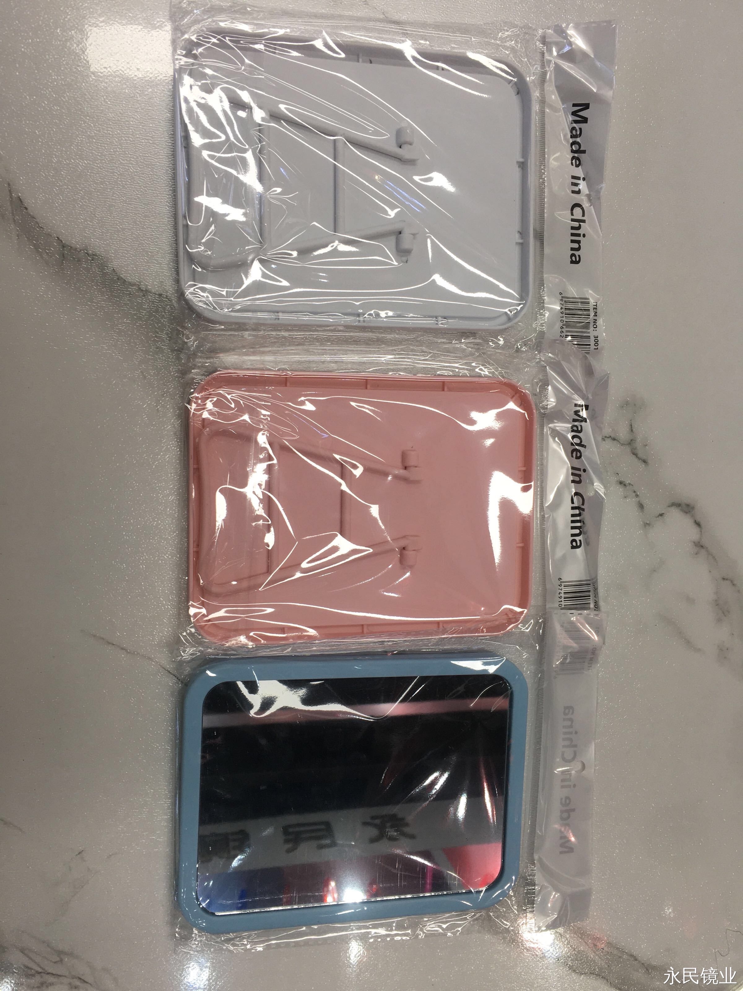 镜子/镜梳/化妆镜台镜/掐痘镜/木质化妆镜白底实物图