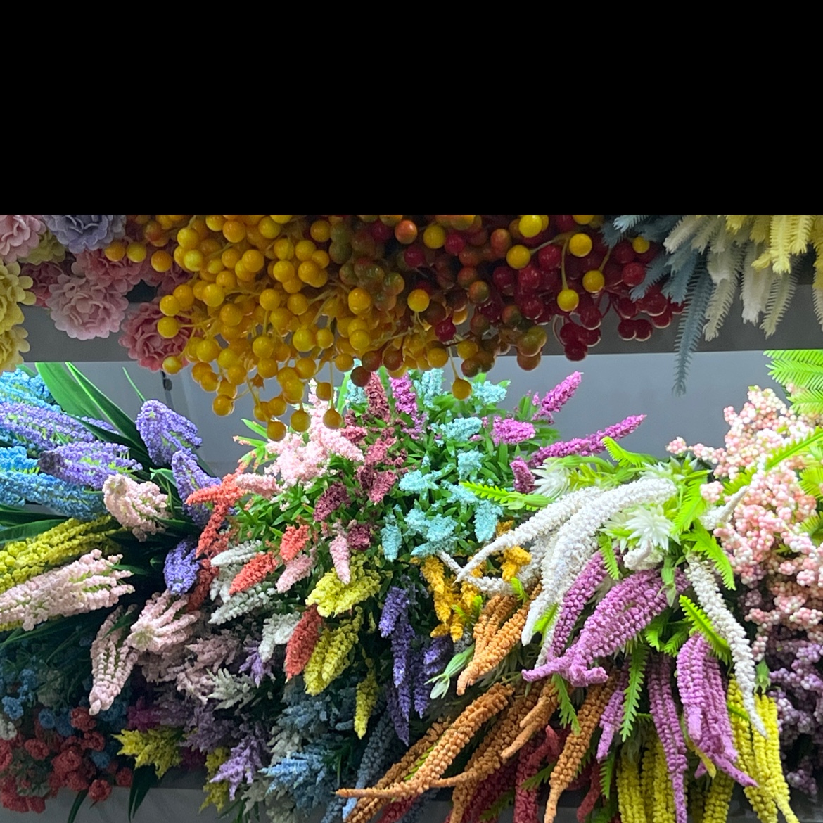 泡沫花，仿真修饰花，放客厅很好看，而且很便宜，五叉仿真花花条1米仿真花花条1米洋兰花花条1米蒙古包装饰品仿真藤条仿真藤条