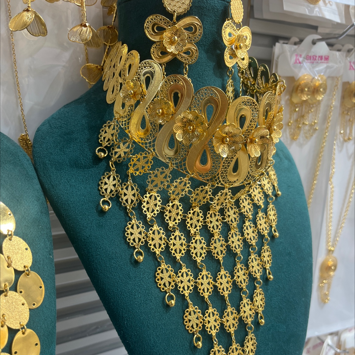 新中式金色时尚优雅百搭女士项链潮流首饰项链细节图