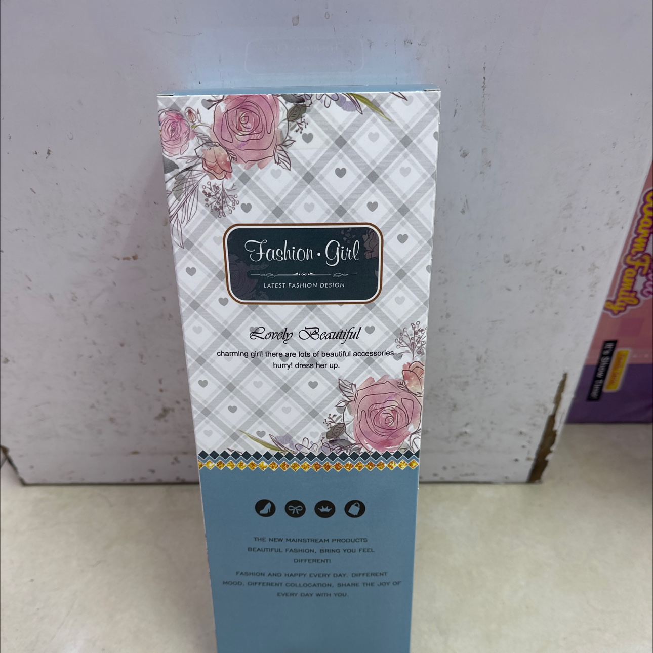 盒装冬款娃娃。毛衣搭配长辫子。娃娃手有关节，🉑️活动详情图3