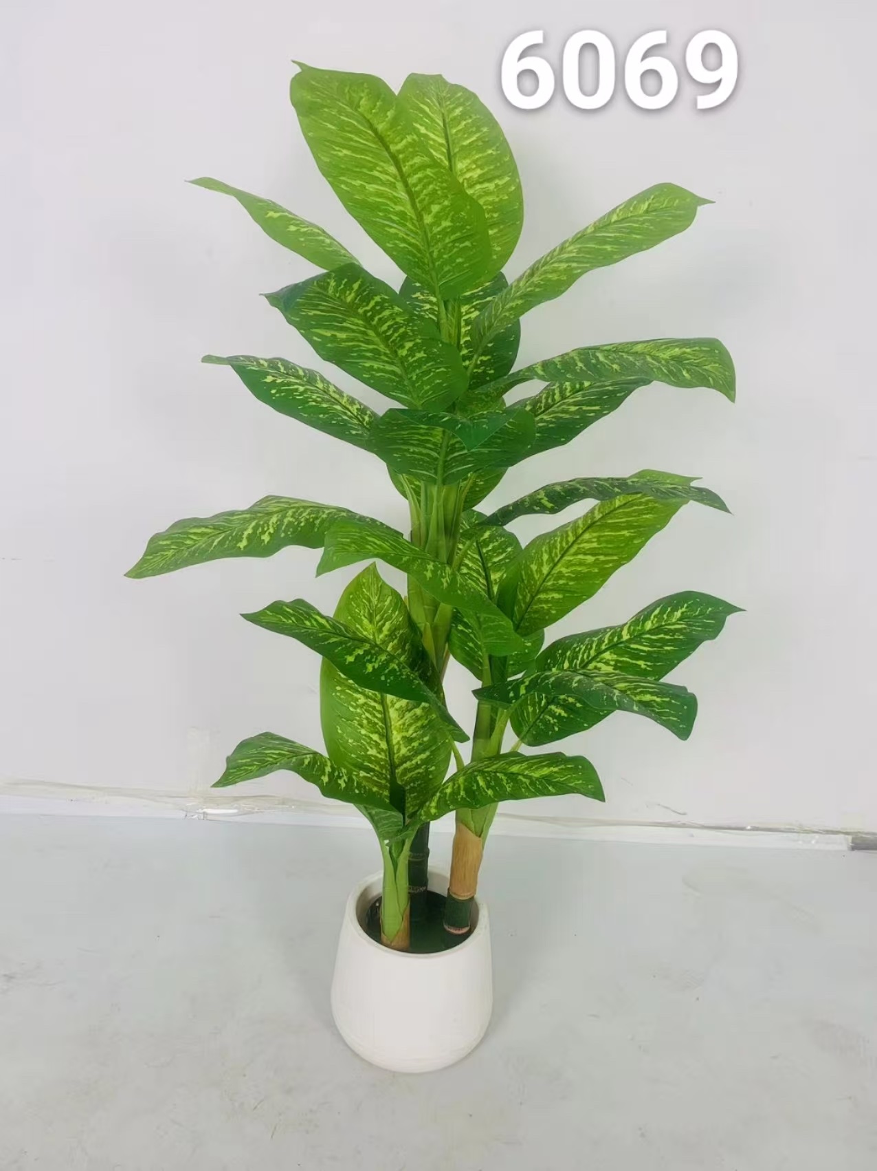 仿真植物花点万年青微景观室内设计仿真绿植微景观产品图