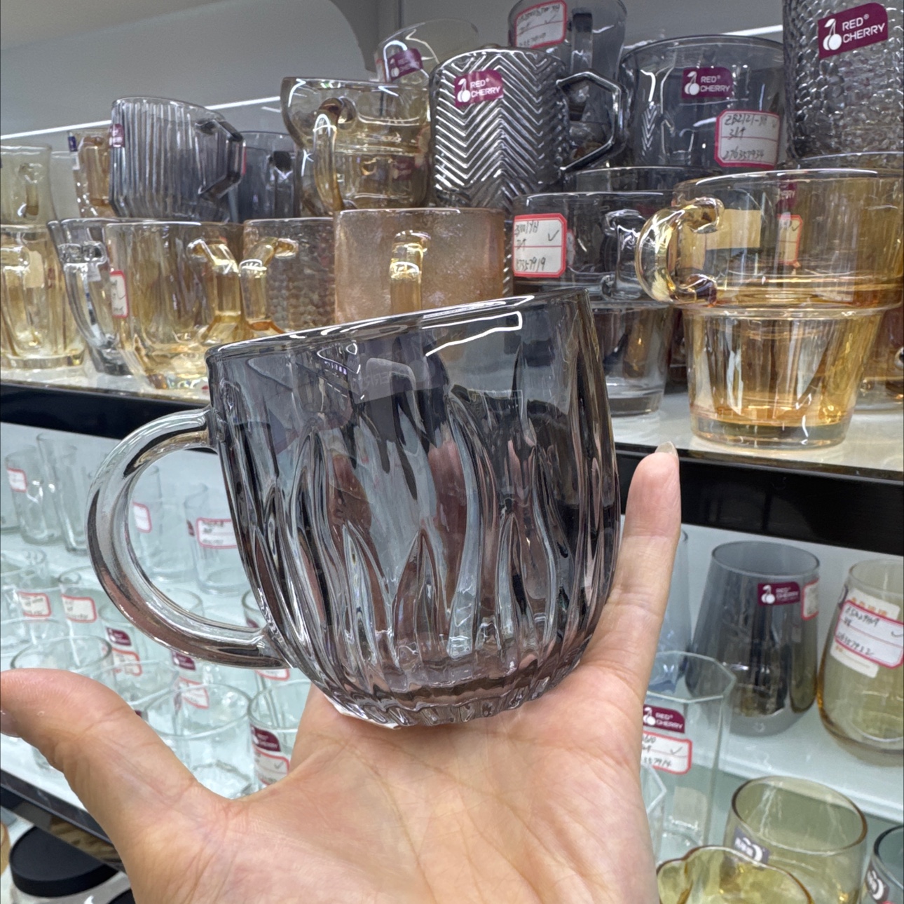 琥珀色烟灰色水杯玻璃杯细节图