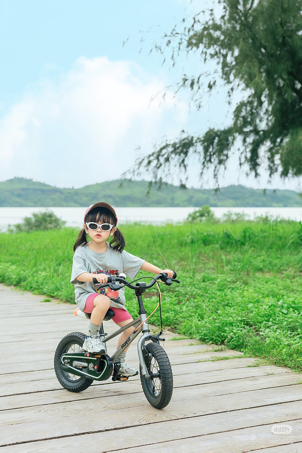 自行车发光玩具车儿童越野摩托车儿童玩具耐摔可