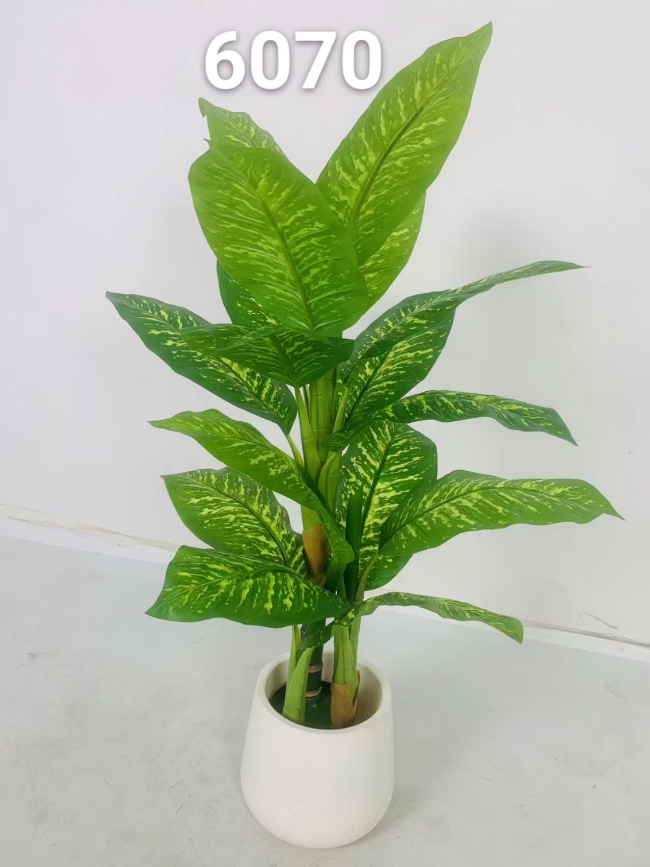 仿真植物花点万年青微景观室内设计仿真绿植微景观细节图
