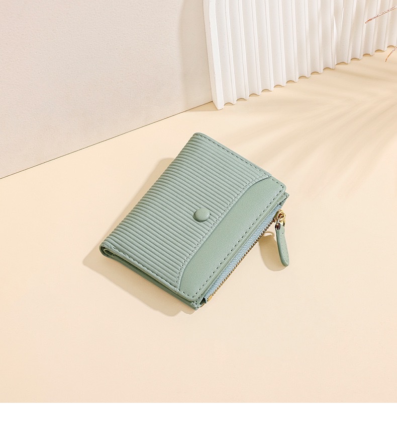 TY9903短款两折钱包。