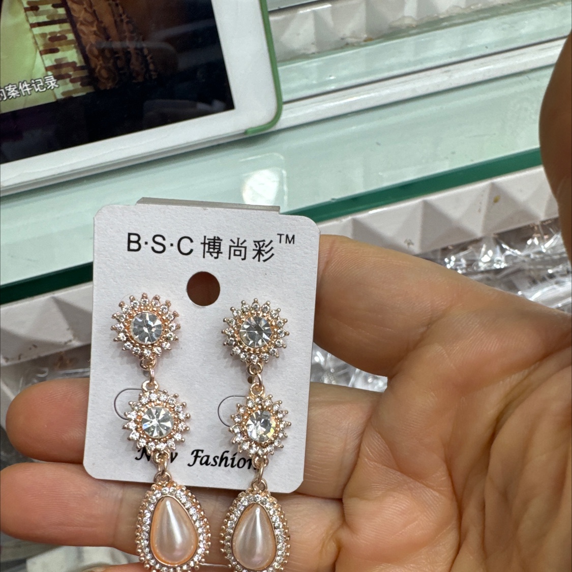 时尚耳饰耳钉珍珠耳环简约气质百搭耳饰品女款潮流配饰耳饰