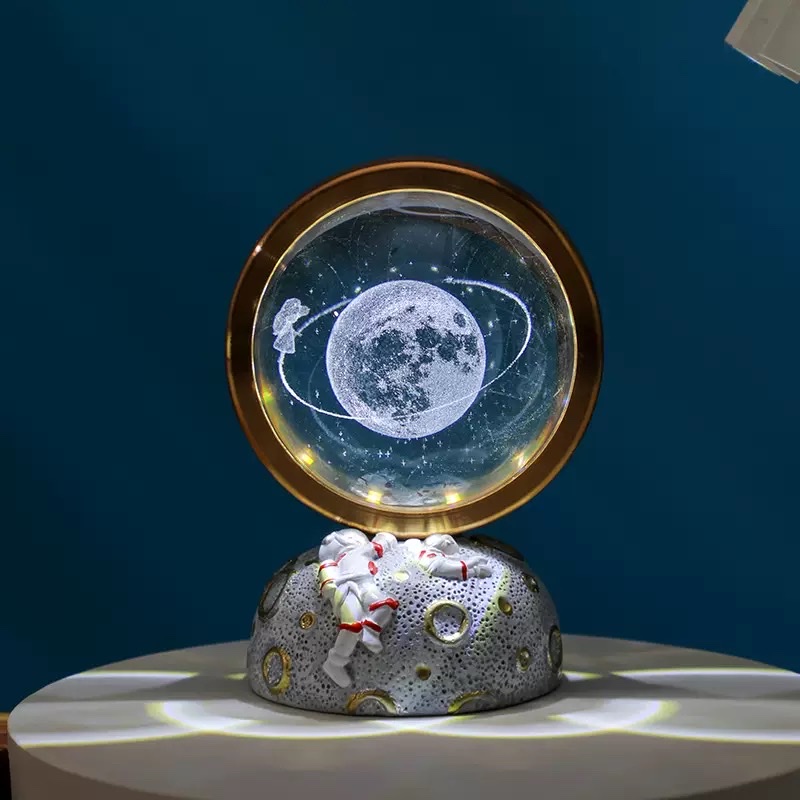 Astronaut Crystal Ball Night light details Picture