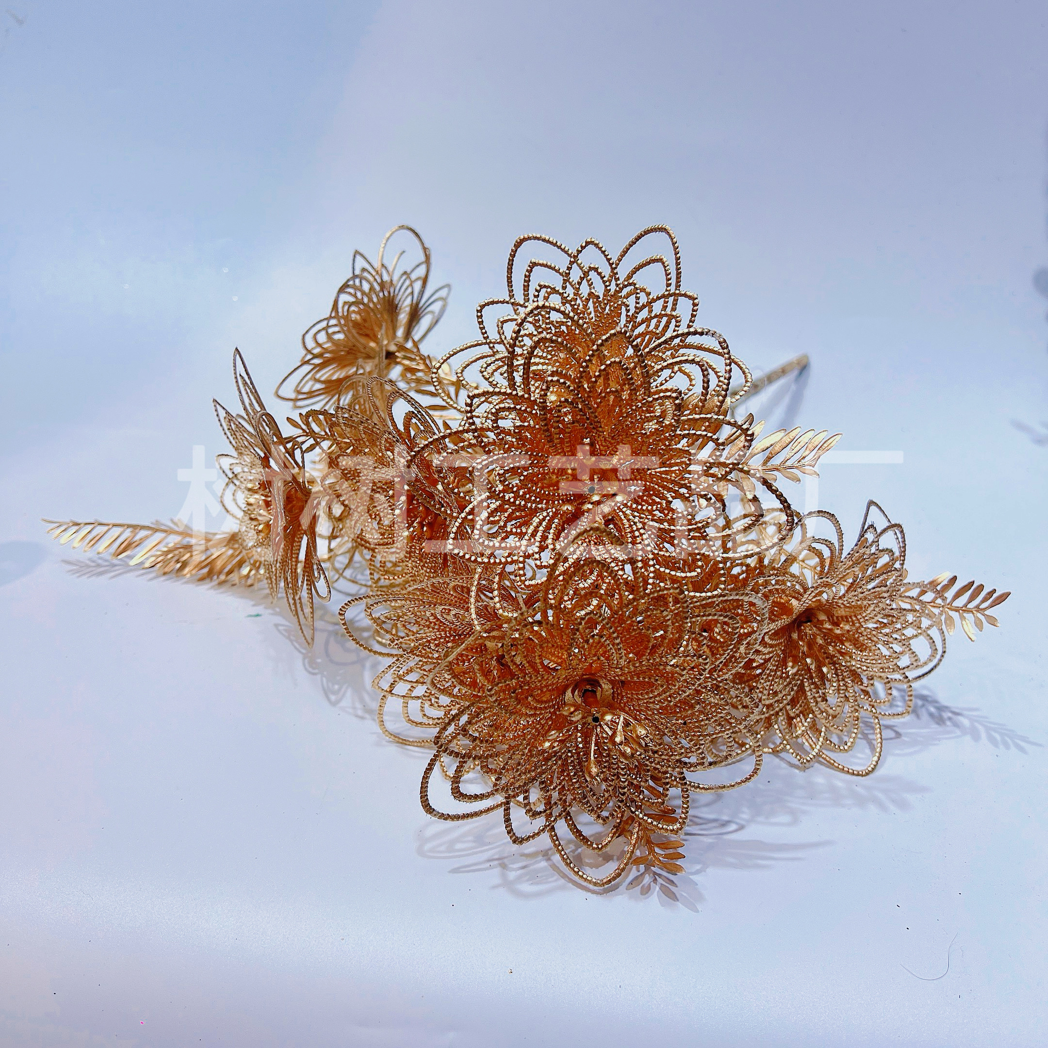 Golden pearl artificial flowers, handcrafted flowers, Christmas flowers, home decoration flower accessories, Christmas flower decoration accessories, bouquets, plastic flowers, artificial flowers, plastic details Picture