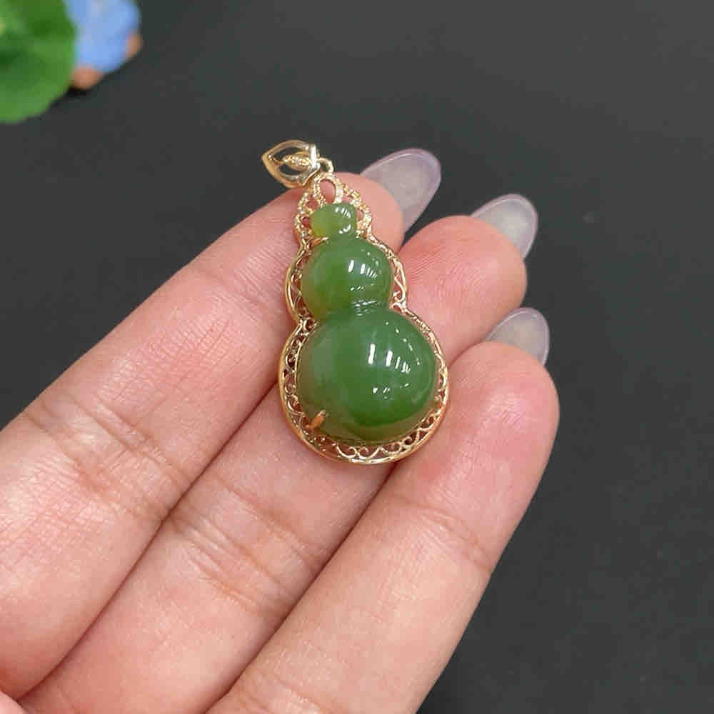وإجمالا، يبلغ وزن القرع المصنوع من الفسيفساء حوالي 5.1 غ من الألماس المصنوع من 18K Item Picture